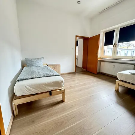 Sonnenblume Monteurwohnung 3-zimmer * Duisburg