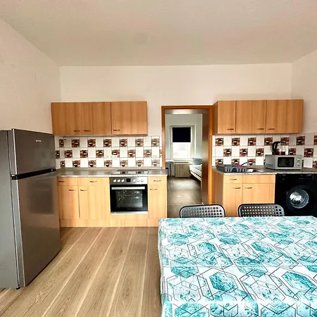 Sonnenblume Monteurwohnung 3-zimmer * Duisburg